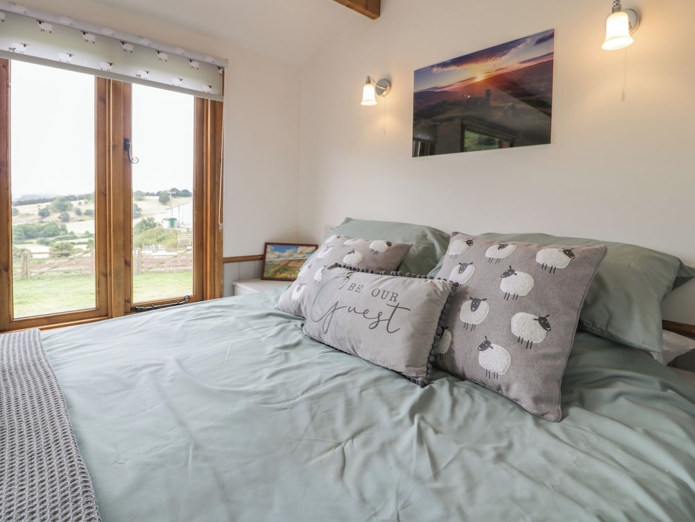 Tan Y Castell Shepherds Hut