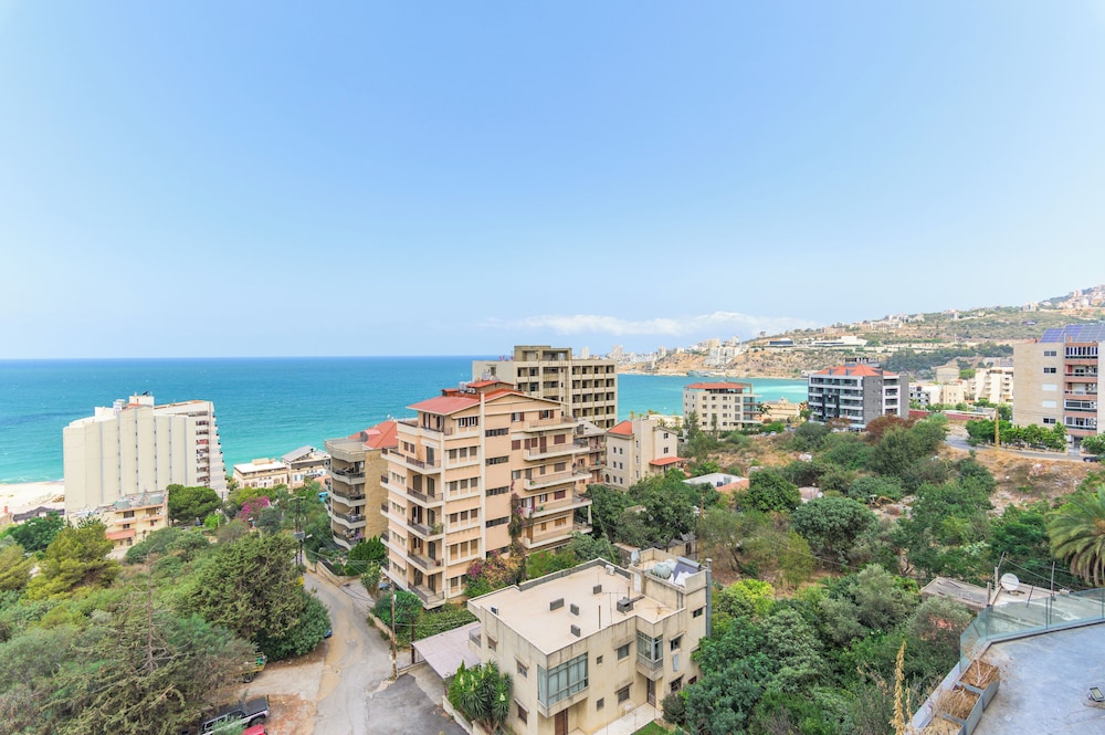 Jounieh Living - Residences by Local Host