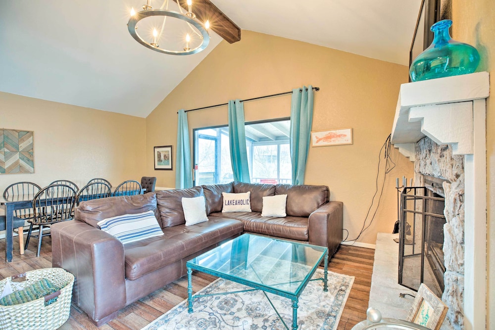 Resort Home w/ Hot Tub on Lake of the Ozarks! view 5