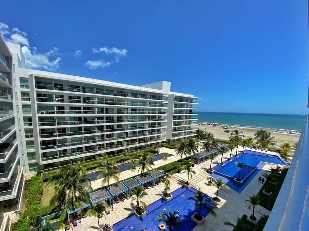 w Incredible 2BR w Unique View n AC