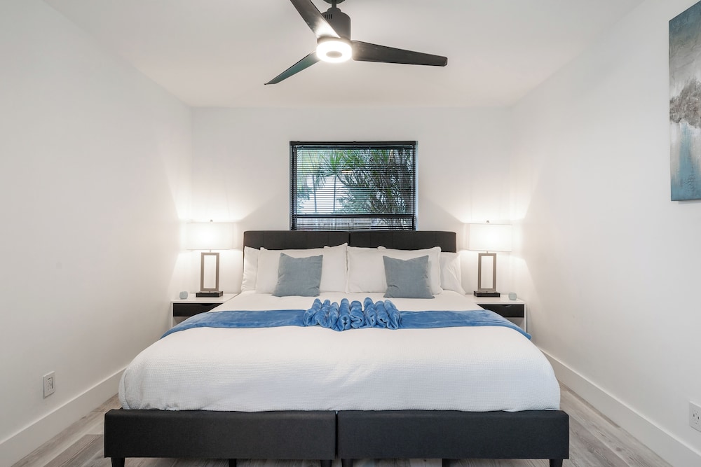 Fox Private Resort-Near Downtown & Beach