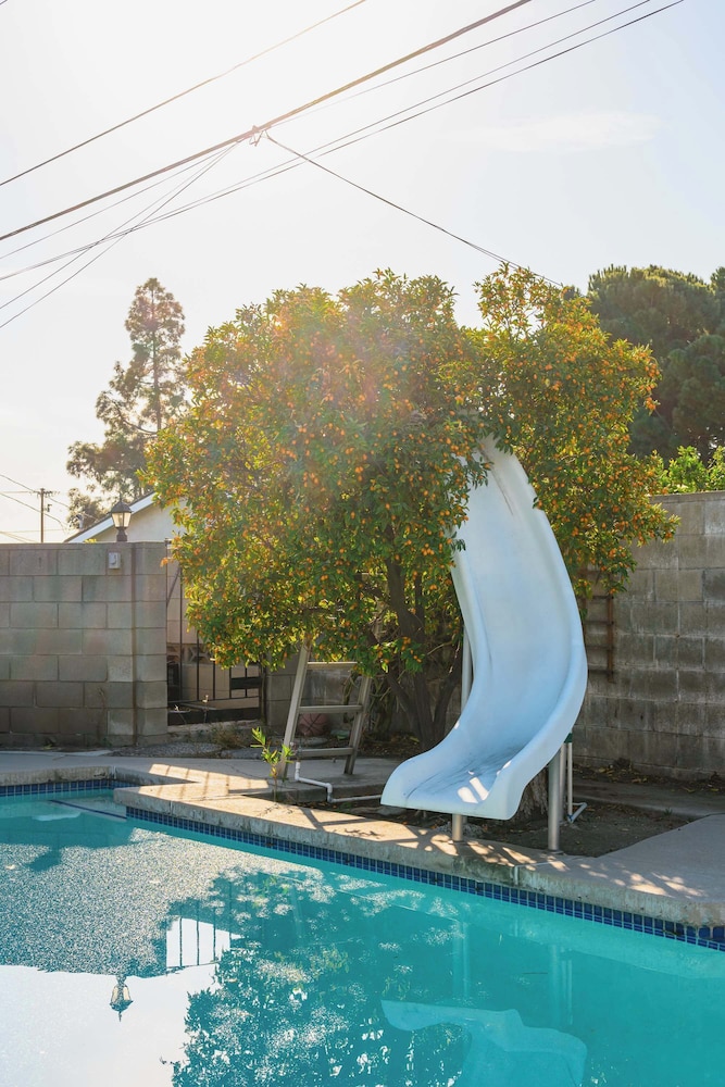 Luxury Estate With Sparkling Pool & Elegant Amenities