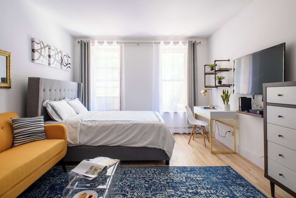 1597 New York Apt