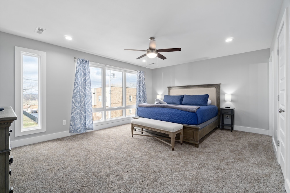 Rebecca's Downtown Luxury Living
