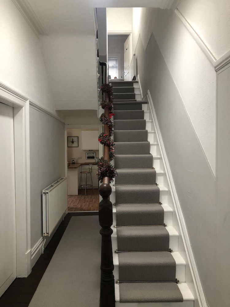 Photo 33