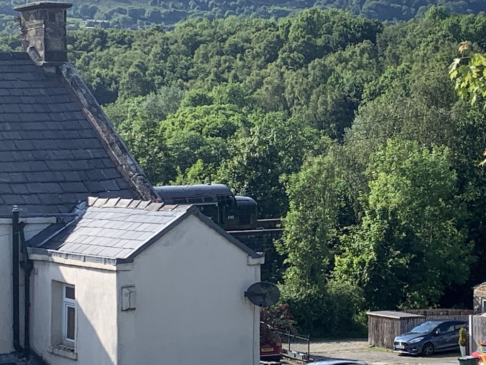 One Bedroom Apartment With En-suite & Patio