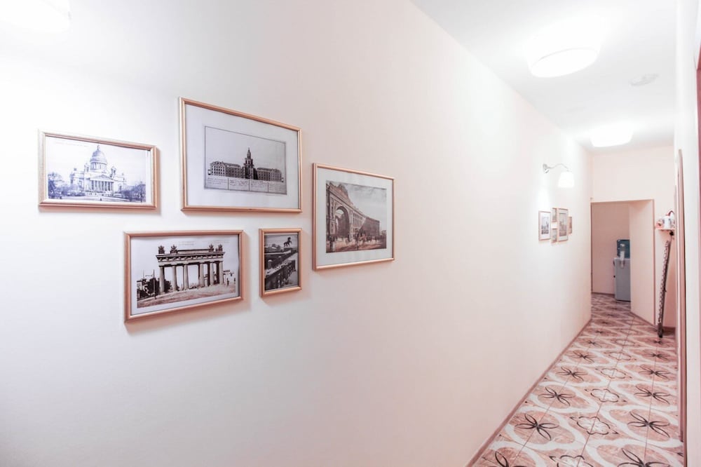 Acme Petrogradskaya