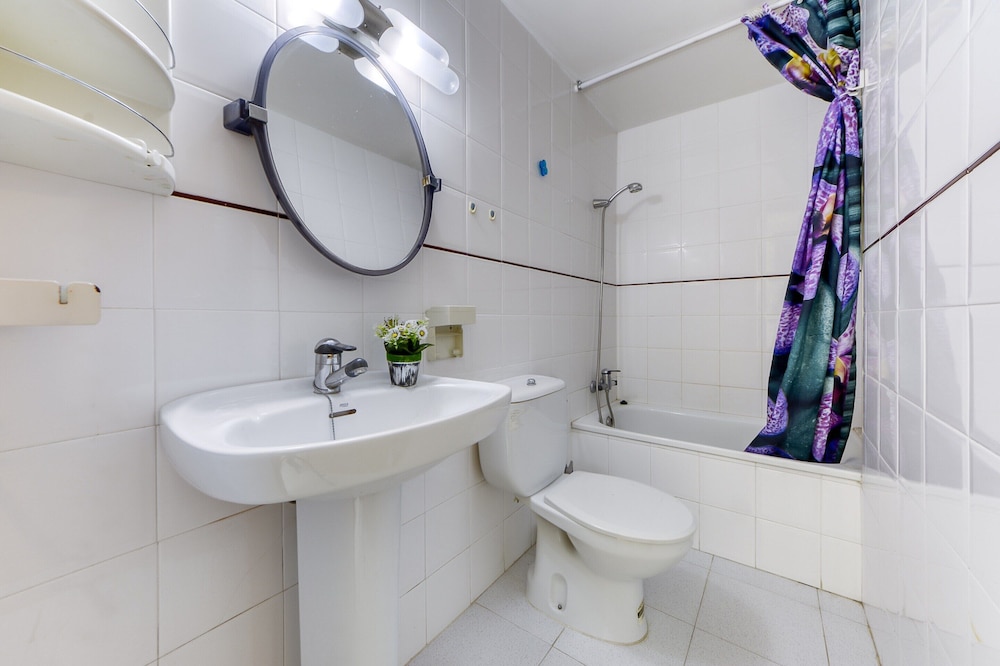 Apartment in Roses Near Platja Almadrava