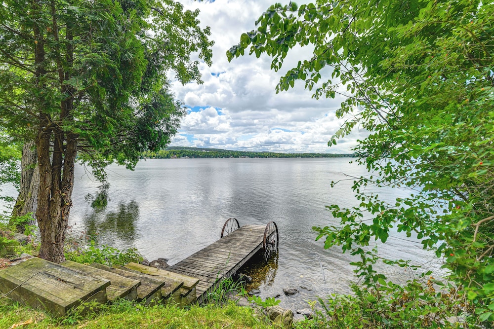 Glamping Getaway at Lake Carmi Cabin!