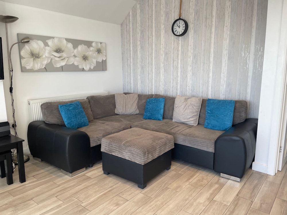 Contemporary Beachfront Bungalow With Direct Access to the Sea view 4