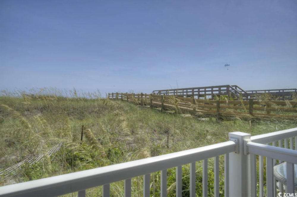 Seaside Elegance Your Coastal Getaway view 5