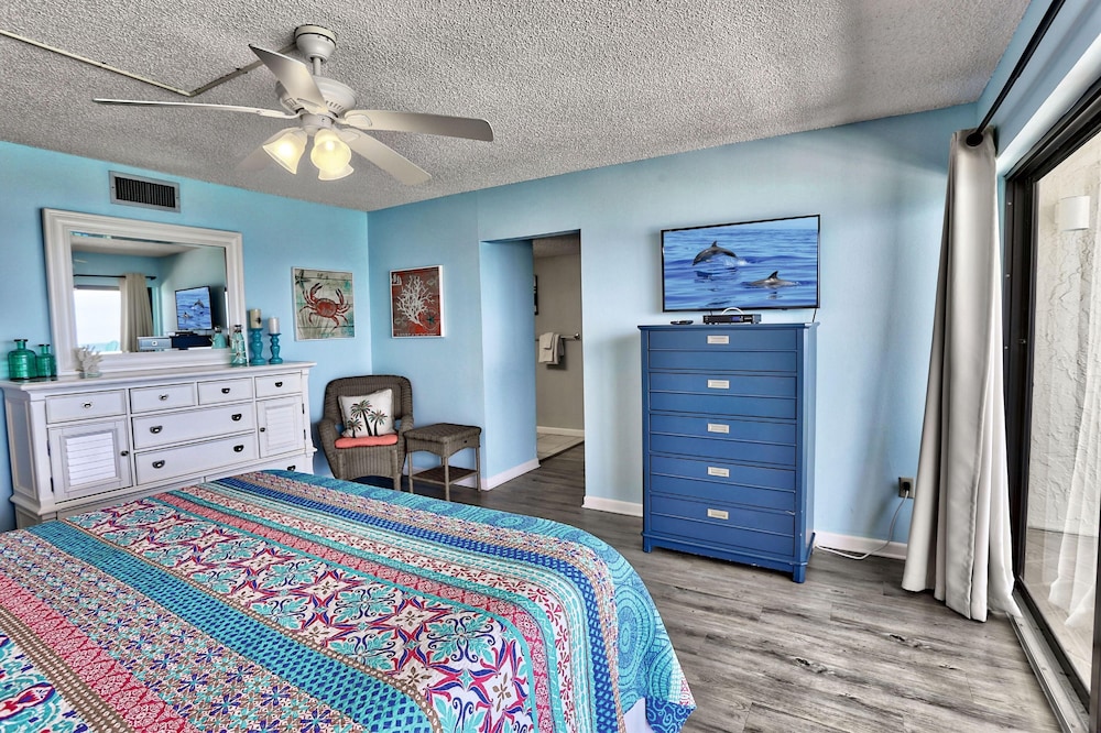 Ocean Sands 1-1002