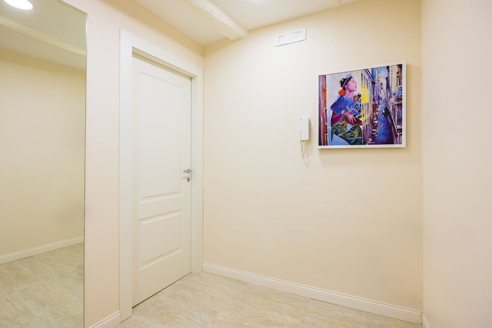 Palazzo Maddaloni Sweet Home By Napoliapartments