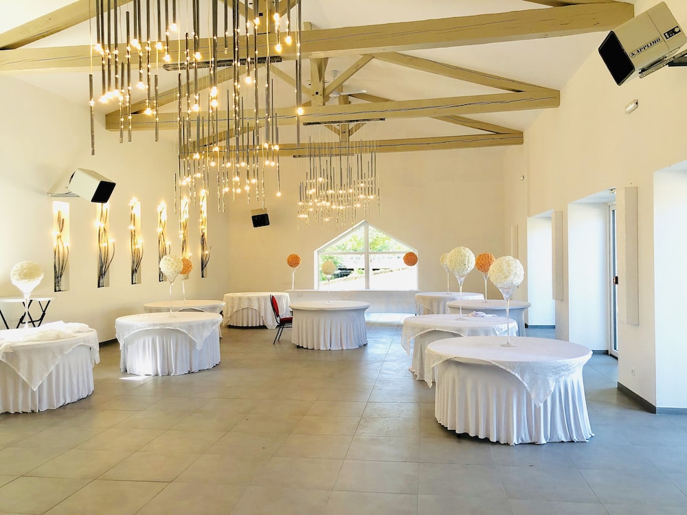 meeting & event spaces