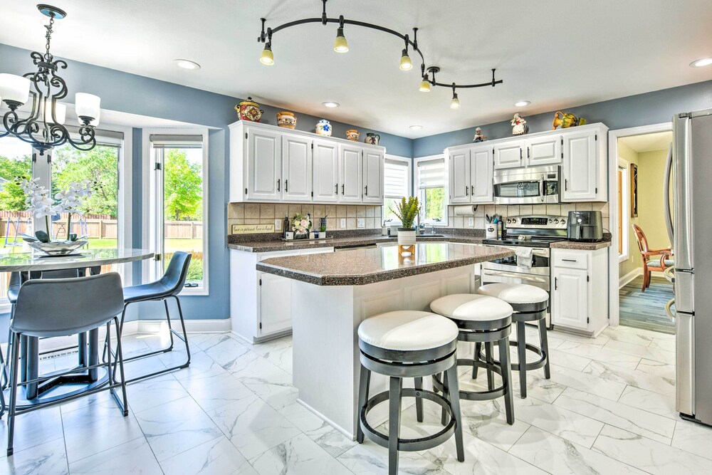 Pet-friendly Maple Grove Gem w/ Private Yard! - Property Image 20