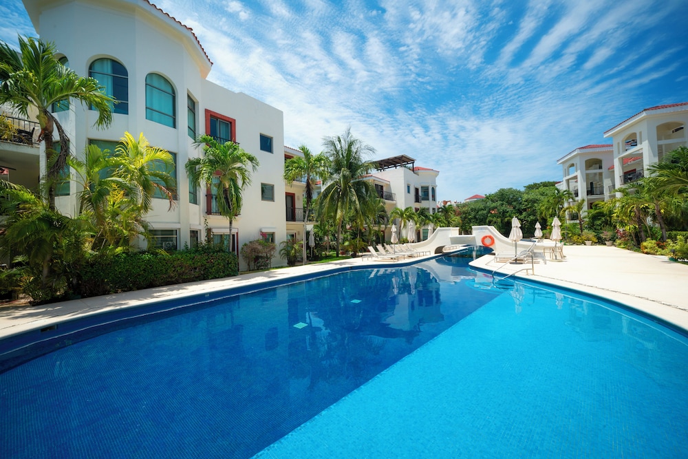 Luxury 2BR Condo with Pool - Paseo del Sol Playacar