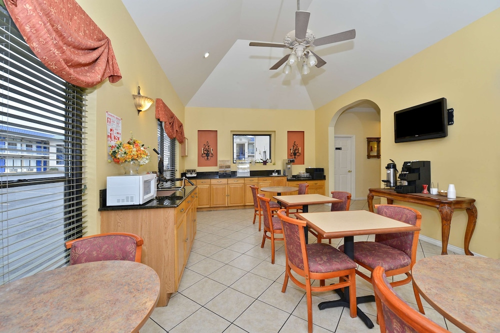 Hillsboro Vacations - Americas Best Value Inn Hillsboro - Property Image 12