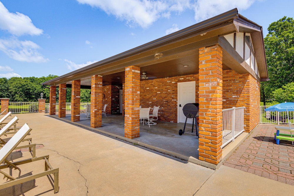 Pool, Lake & Patio: Sweeping De Soto Estate