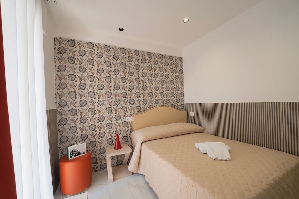 P.C. BOUTIQUE H. CASTEL NUOVO by ClaPa Group Dislocated Hospitality