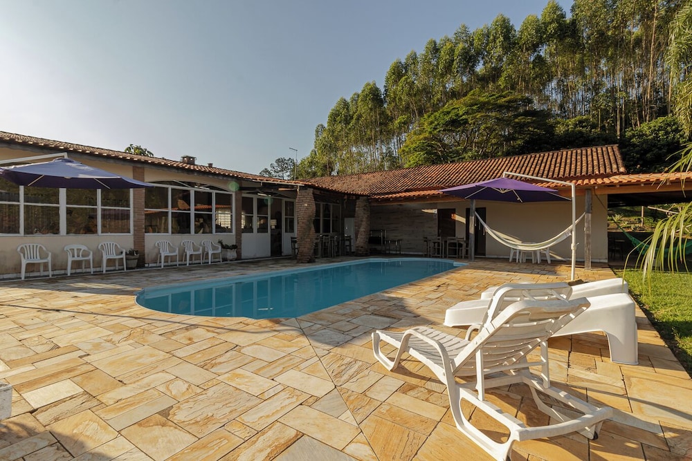 Ch Cara Tima Localiza o Piscina e Churrasqueira