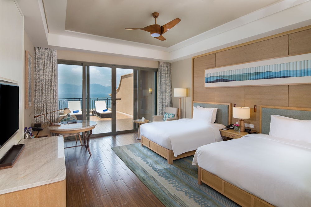 Hilton Yuxi Fuxian Lake
