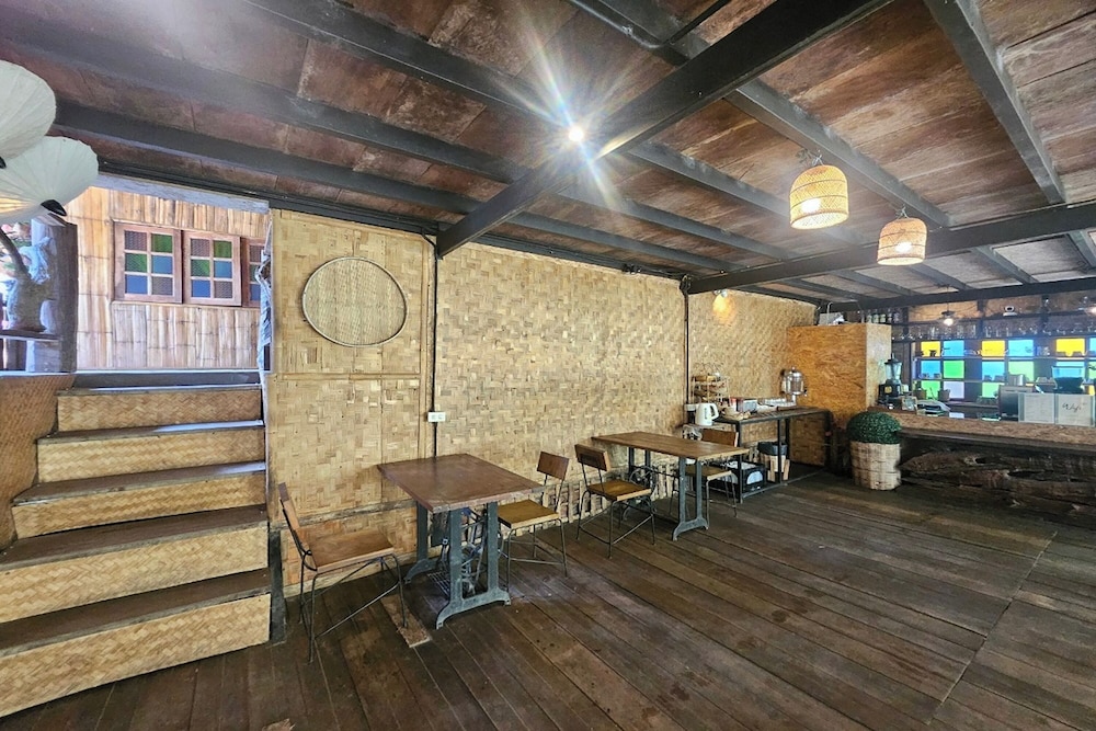 Mae Mae Home