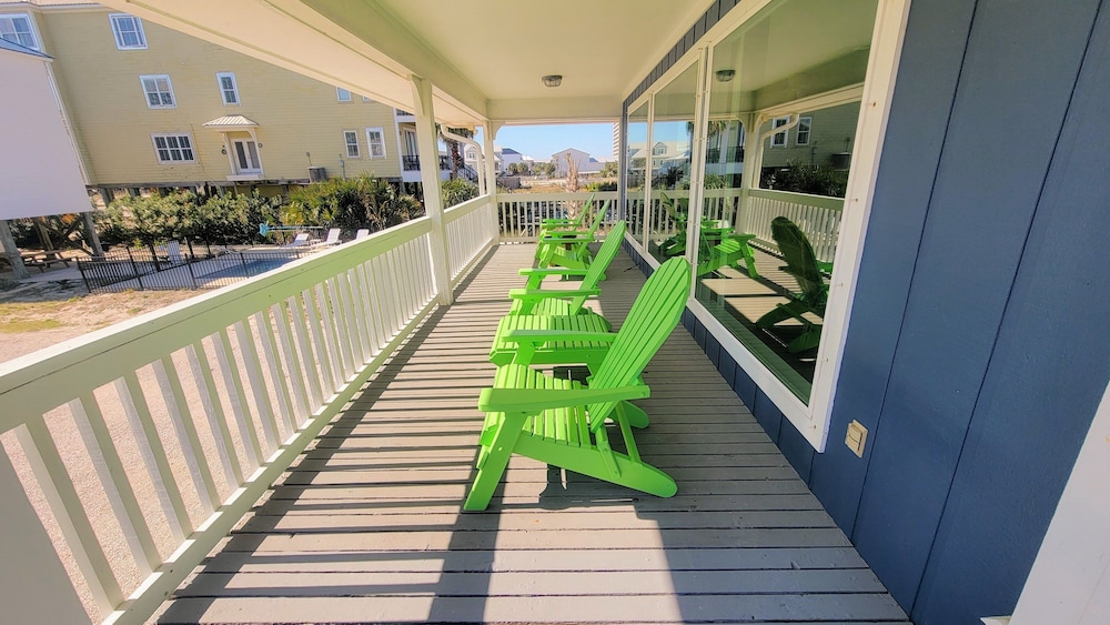 Beach Home With Private Pool & Beach Access- Sleeps 4