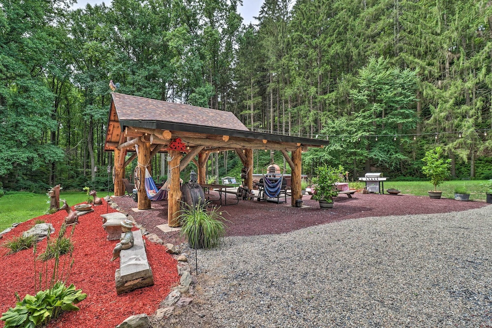 Spacious Escape w/ Deck & Ponds Near Skiing! view 2