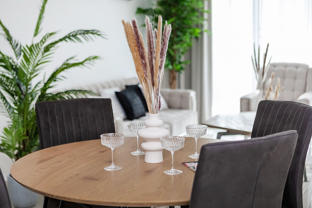 Wonderful Apartments in Icon Bay