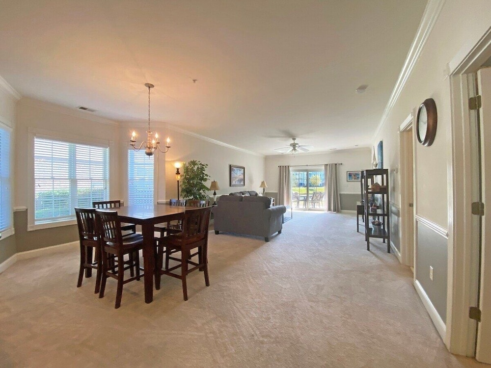 Magnolia Pointe Luster Leaf 4847-101 3 Bedroom Condo