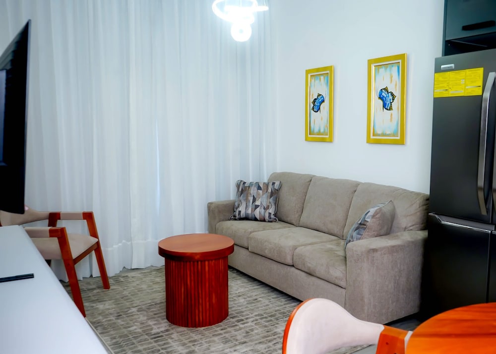 The Towers G406 NOK Fantastic 2BR Apartment by Vistacana Rentals