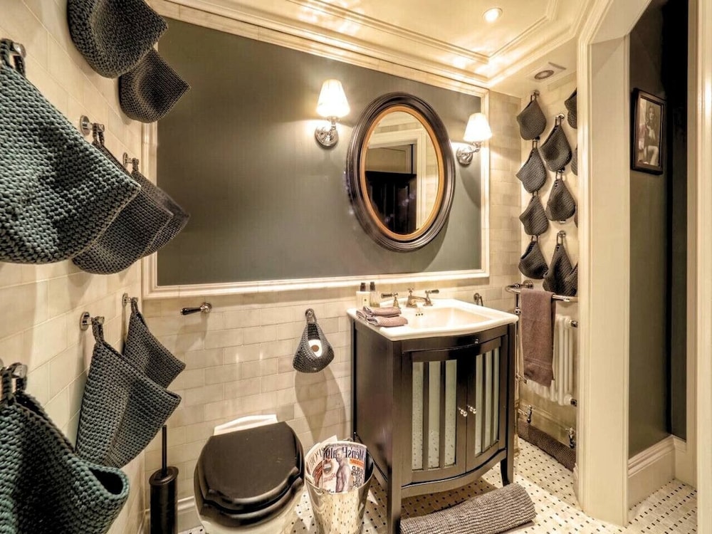 Holland Park Classic High Ceilings Luxury 2 Bed