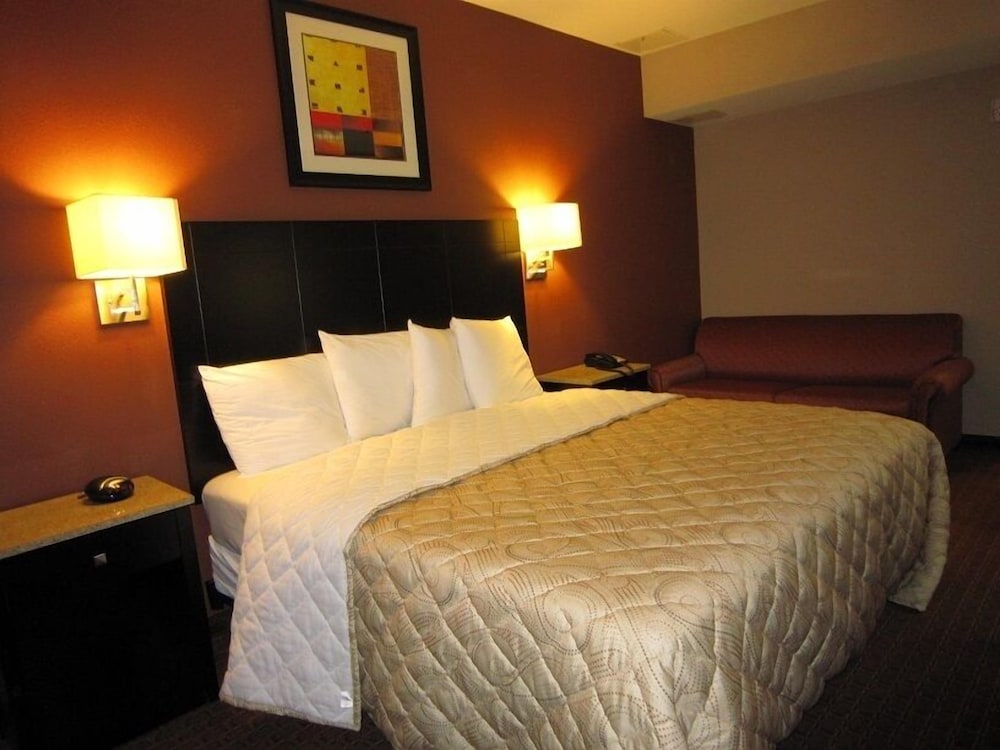 Red Carpet Inn And Suites Monmouth Jtc