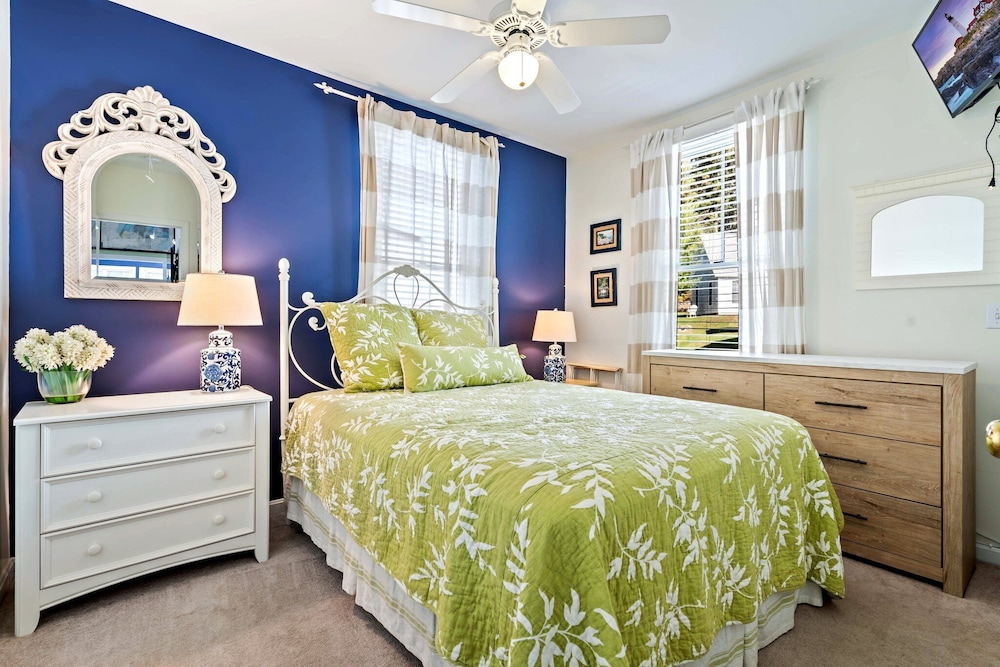 Captains Cottage Sleeps 6!