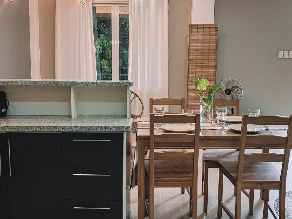 2BR Laid Back Apartment, Near Beach