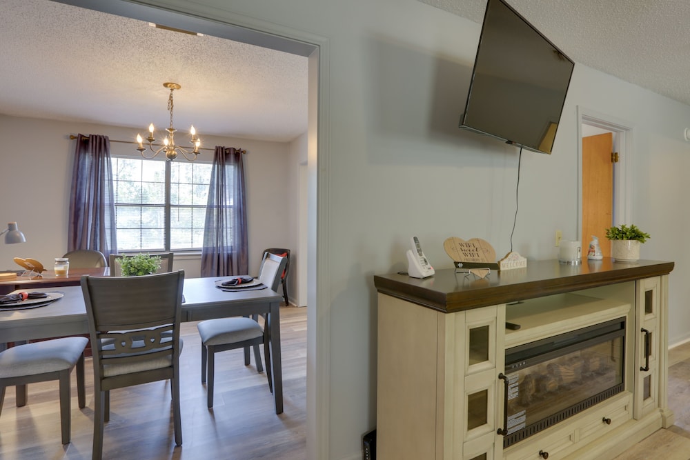 Pet-friendly Slocomb Vacation Rental w/ Sunroom! - Property Image 3