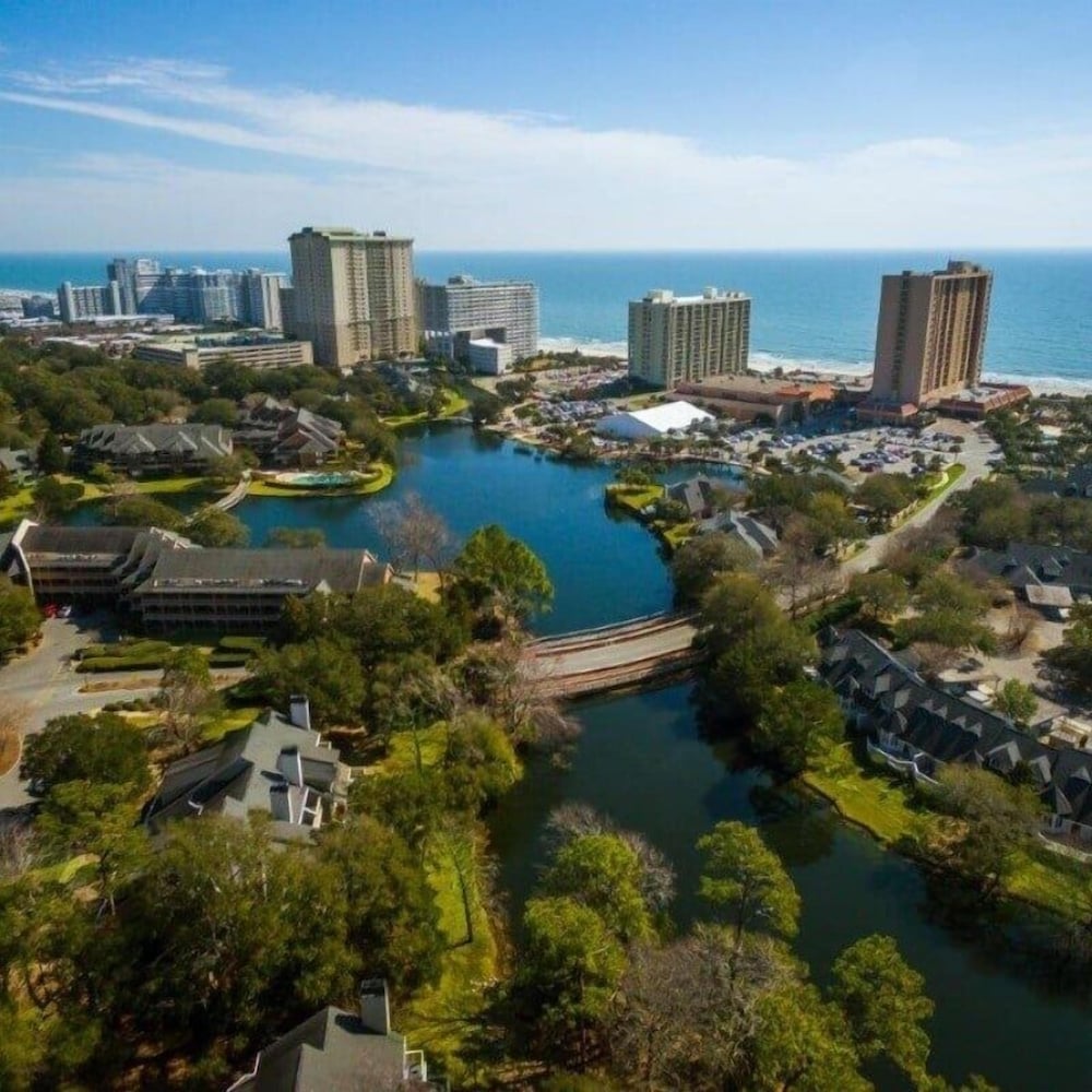 Canterbury Court 6 E 3 Bedroom Apts