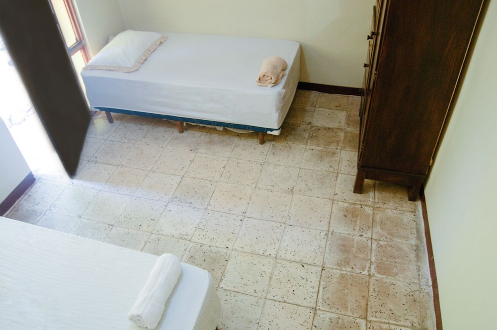 Hostal Castillo - Hostel view 3