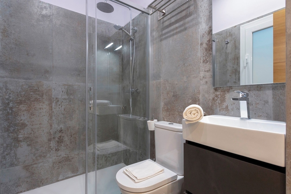 Exclusive Apartment 5BD in Seville. Carlos V