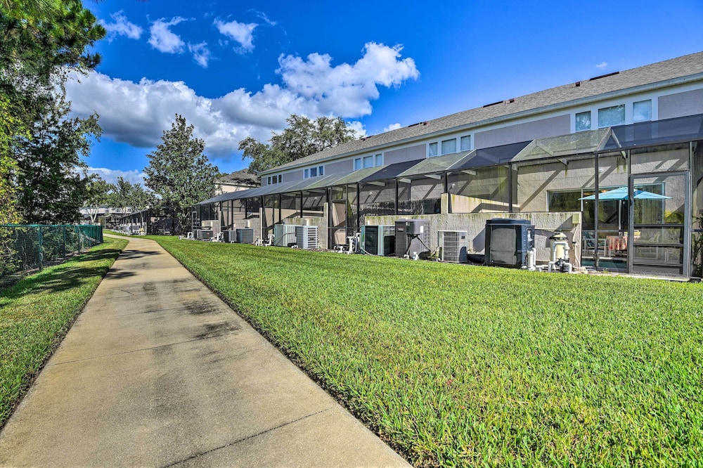 Kissimmee Home w/ Private Pool < 3 Mi to Disney!