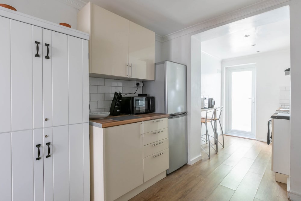 Stylish 2Bd Family Hideaway In Dover