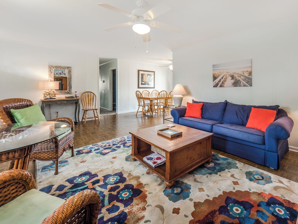 Dooley's Place by Carolina Retreats