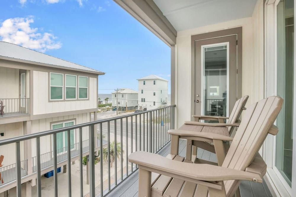 Life s Porpoise A Steps From Beach Pool view 4