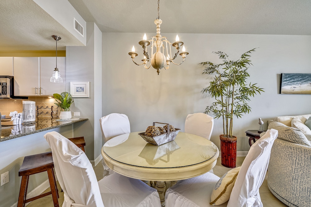 Grand Panama Beach Resort by Book That Condo
