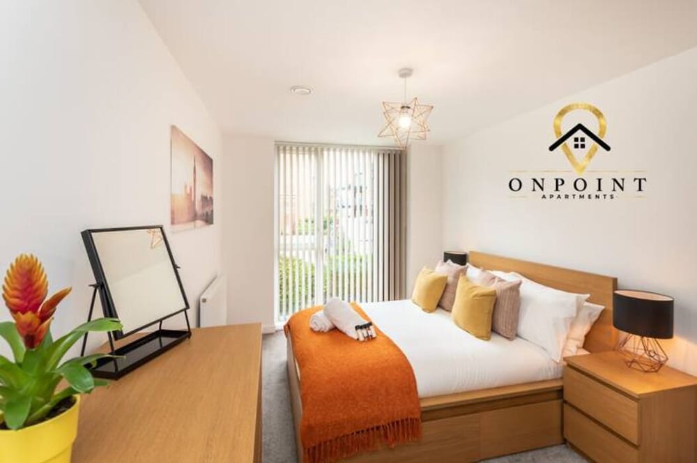 OnPoint - AMAZING Apartment perfect for Business/Work view 2