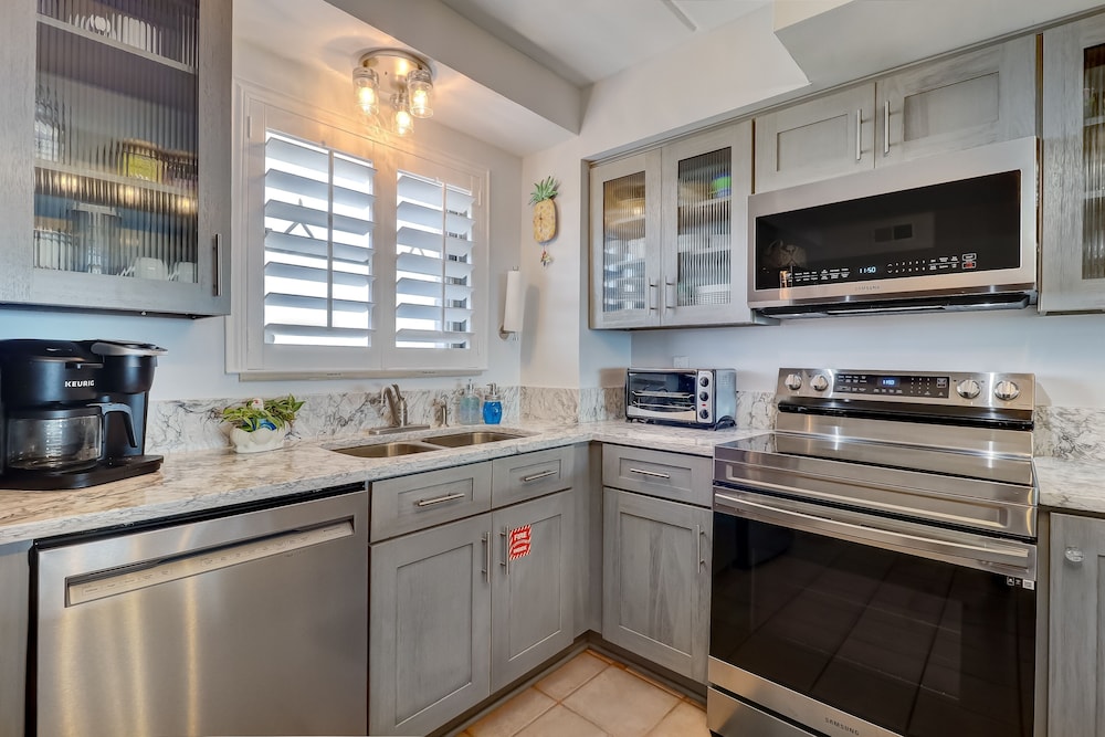 Fernandina Beach Vacations - Beach Condo Miles-long Views Sand and Sea, Access to Private Fishing Pier by RedAwning - Property Image 29