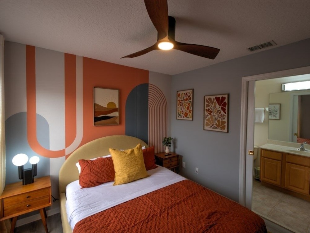 Six Bed Pool Villa In Resort -close To Disney! 6 Bedroom Villa