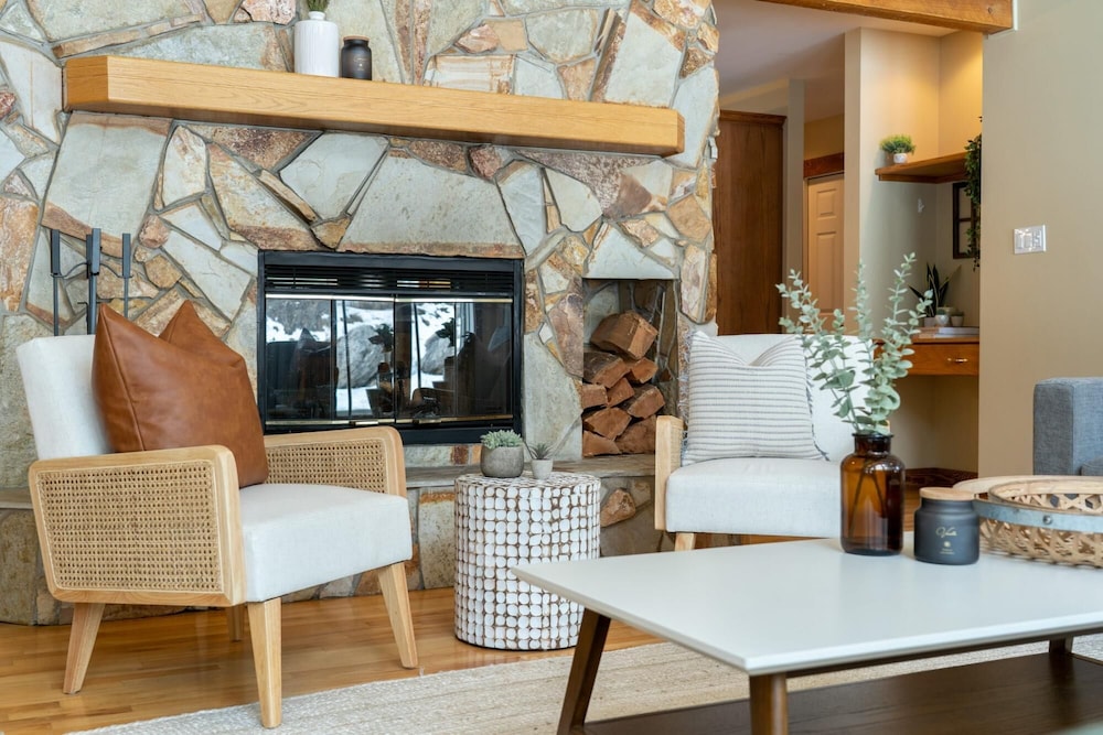 The Caribou Lodge No Service Fees Hottub