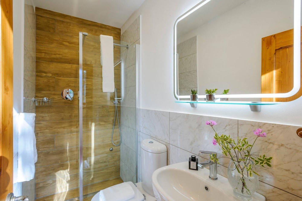 Casa Felicita 8 by Marche Holiday Villas