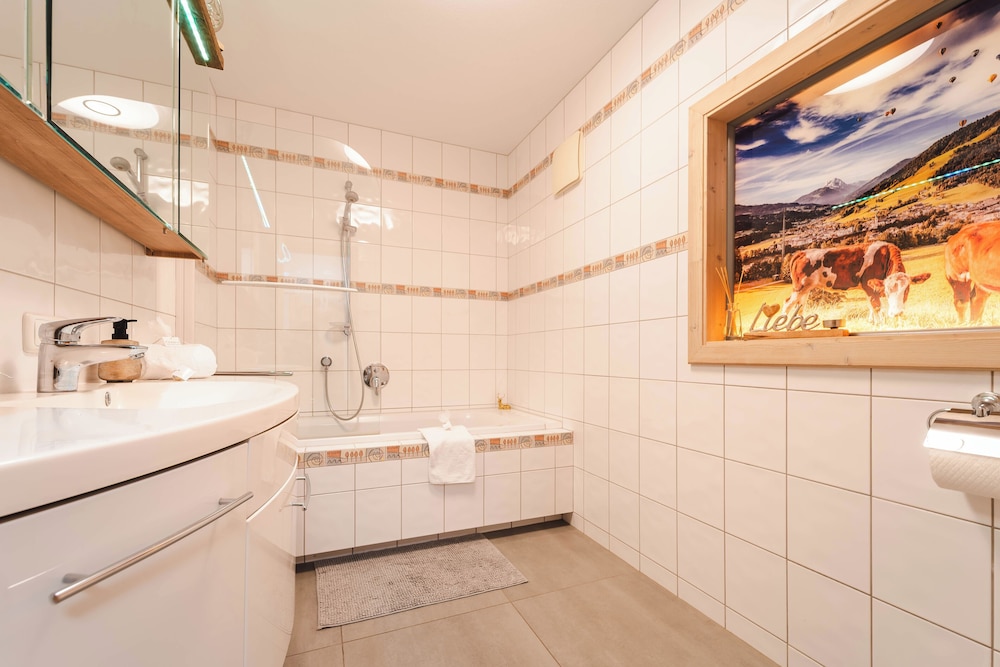 Luxury Chalet 330 m² Sauna, Jacuzzi & Mountain View